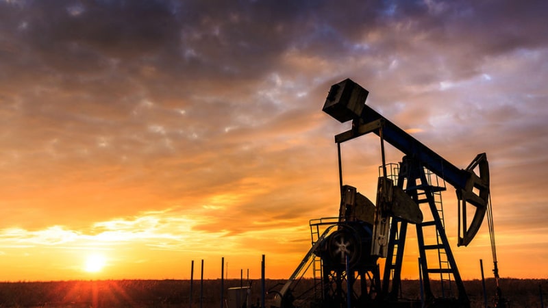 Аналитические обзоры Форекс: Рынок нефти резко падает. Инвесторы недовольны решениями ключевых Центробанков