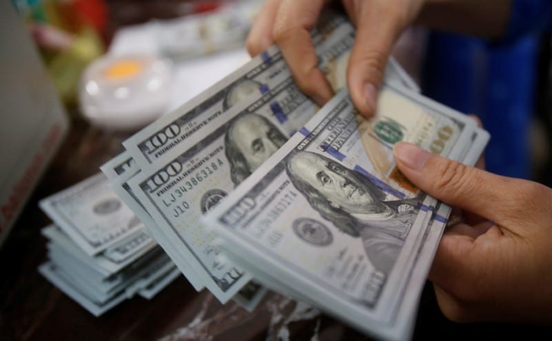 Средний курс доллара США со сроком расчетов "сегодня" по итогам торгов составил 57,7745 руб. От IFX
