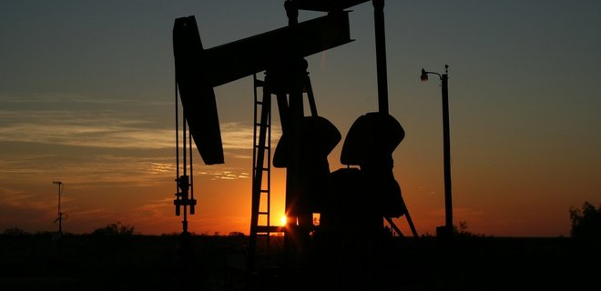 Цена на нефть в предчувствии рецессии упала до довоенного уровня $95 за баррель