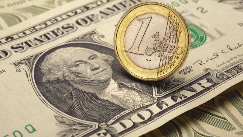 Аналитические обзоры Форекс: EUR/USD. Евро строит воздушные замки, ЕЦБ, похоже, задает ему слишком высокую планку