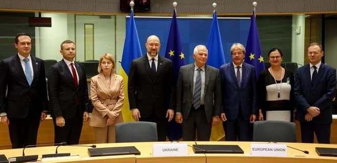 Украина подписала пять интеграционных соглашений с ЕС: появились подробности
