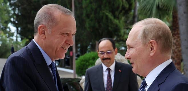 США усиливают давление на Турцию из-за ее связей с Россией – Bloomberg