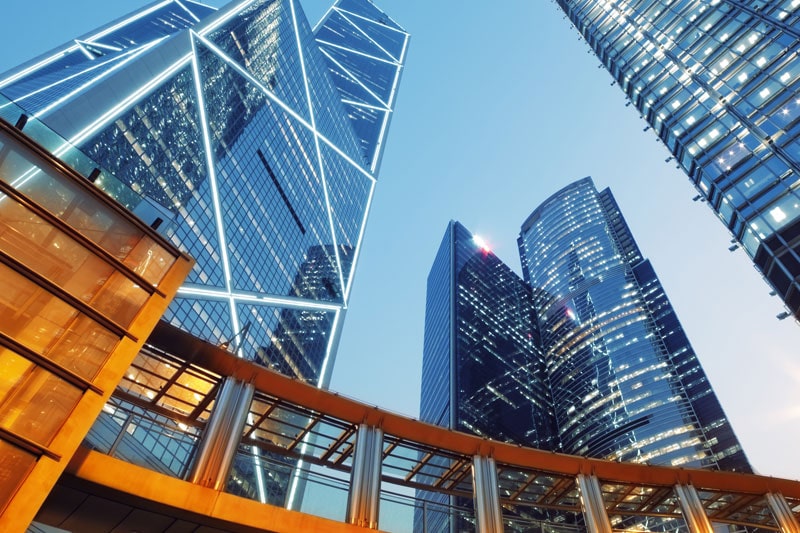 Гонконг предложил разрешить розничную торговлю криптовалютами От Investing.com
