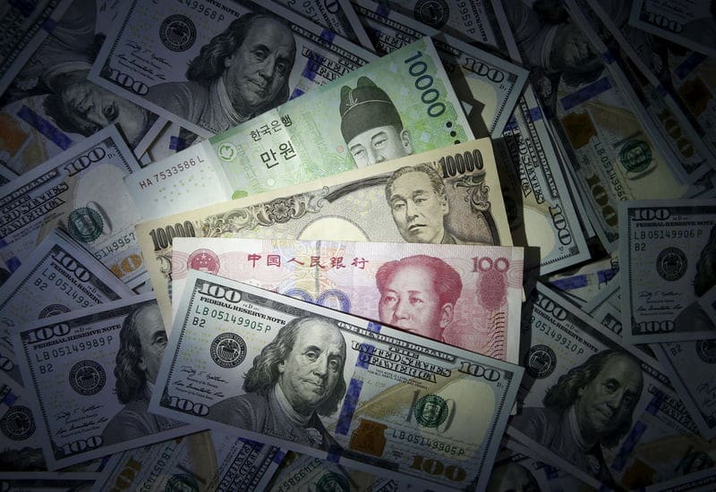 Средний курс юаня со сроком расчетов "завтра" по итогам торгов составил 8,4242 руб. От IFX