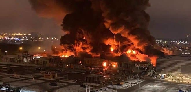 Пожар на 18 000 кв. м. Возле Москвы сгорел ТЦ, ущерб оценили в $480 млн – фото, видео