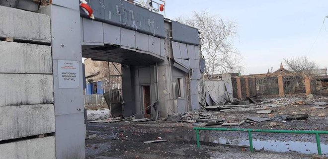 Россияне обстреляли крупнейший коксохимический завод Украины. Есть раненые