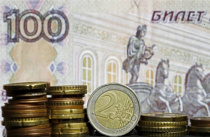 Эксперт рассказал, с чем рубль закончит июнь От Prime.RU